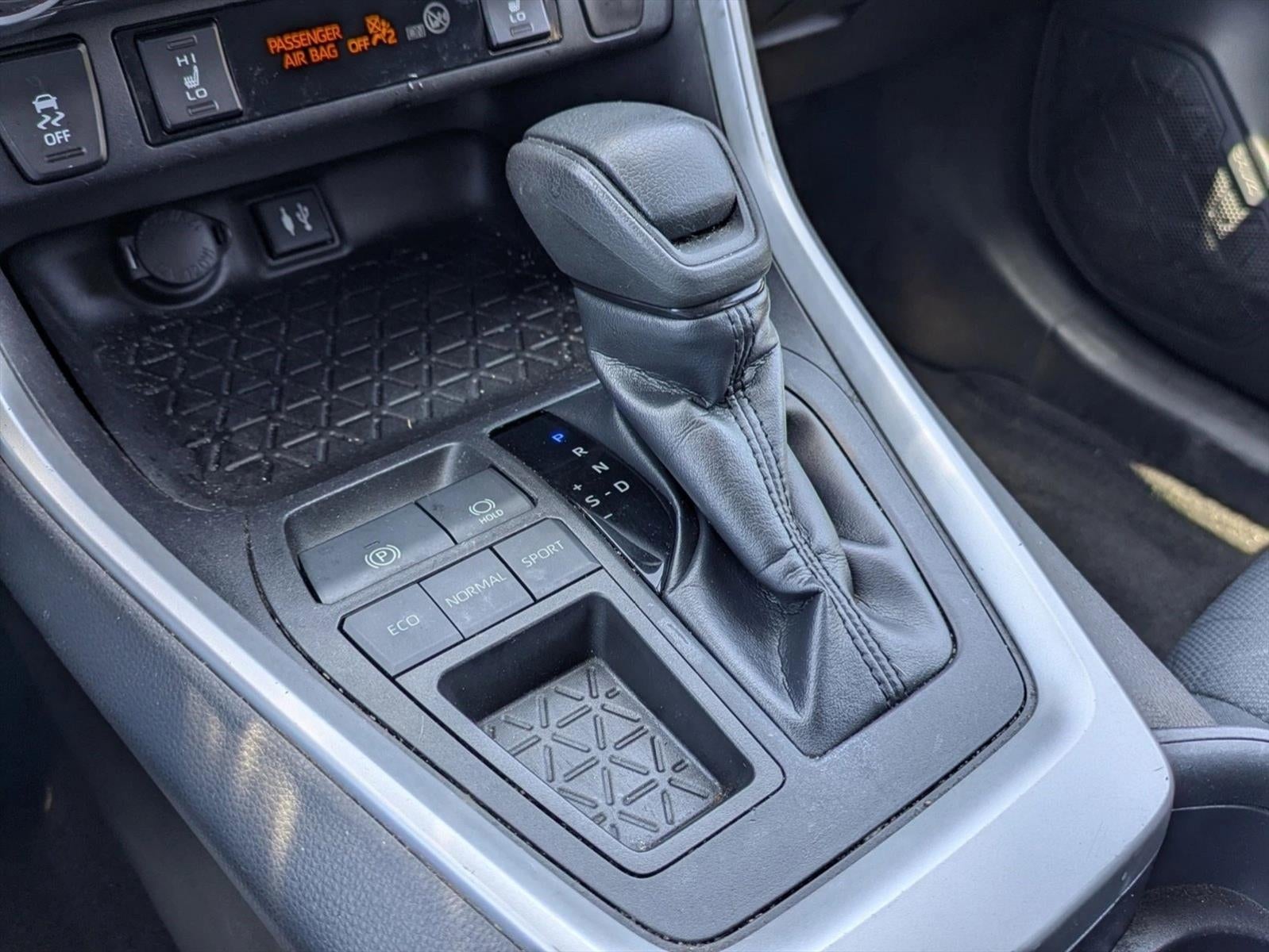 2019 Toyota RAV4 XLE FWD (Natl)