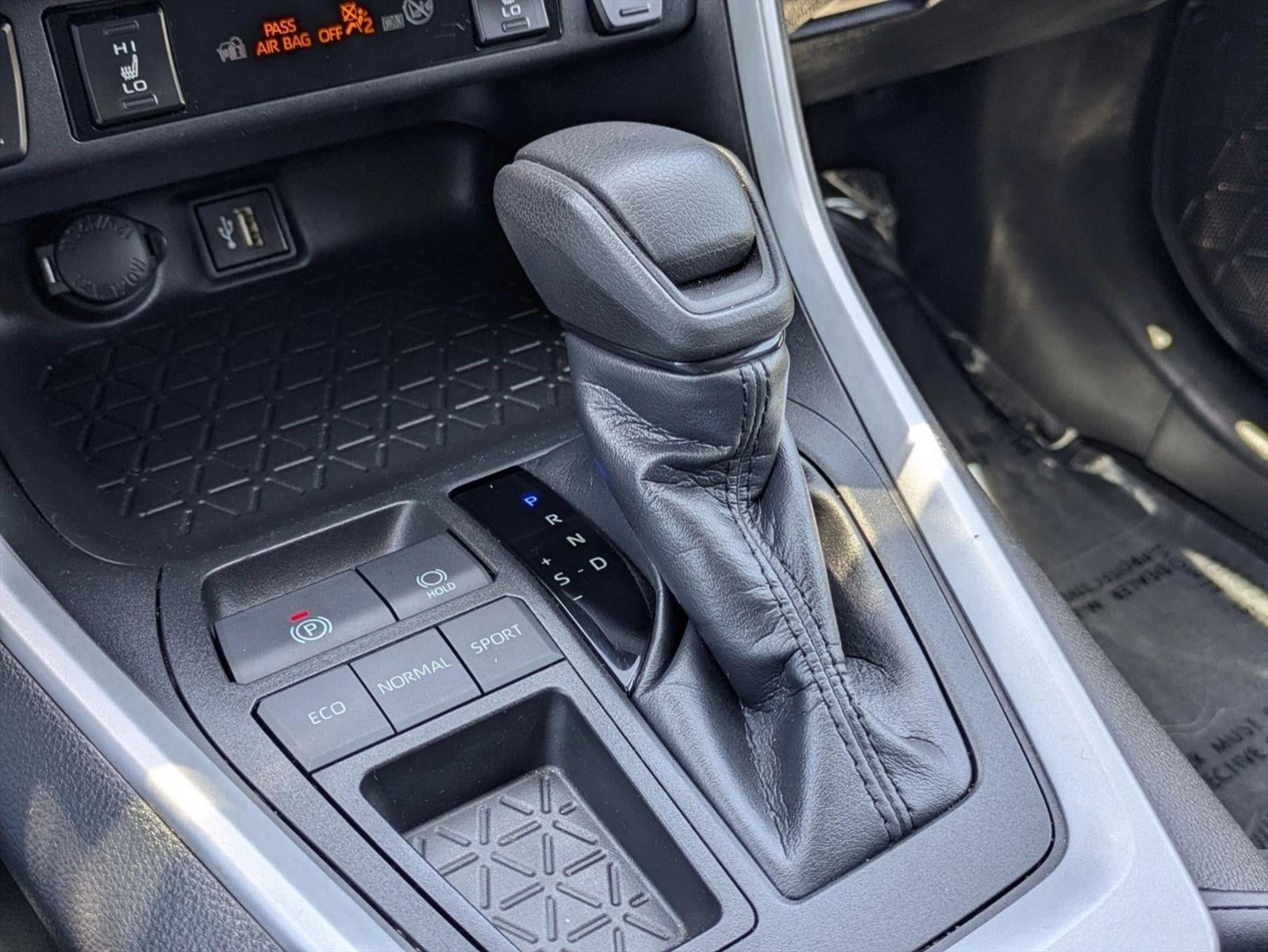 2023 Toyota RAV4 XLE FWD (Natl)