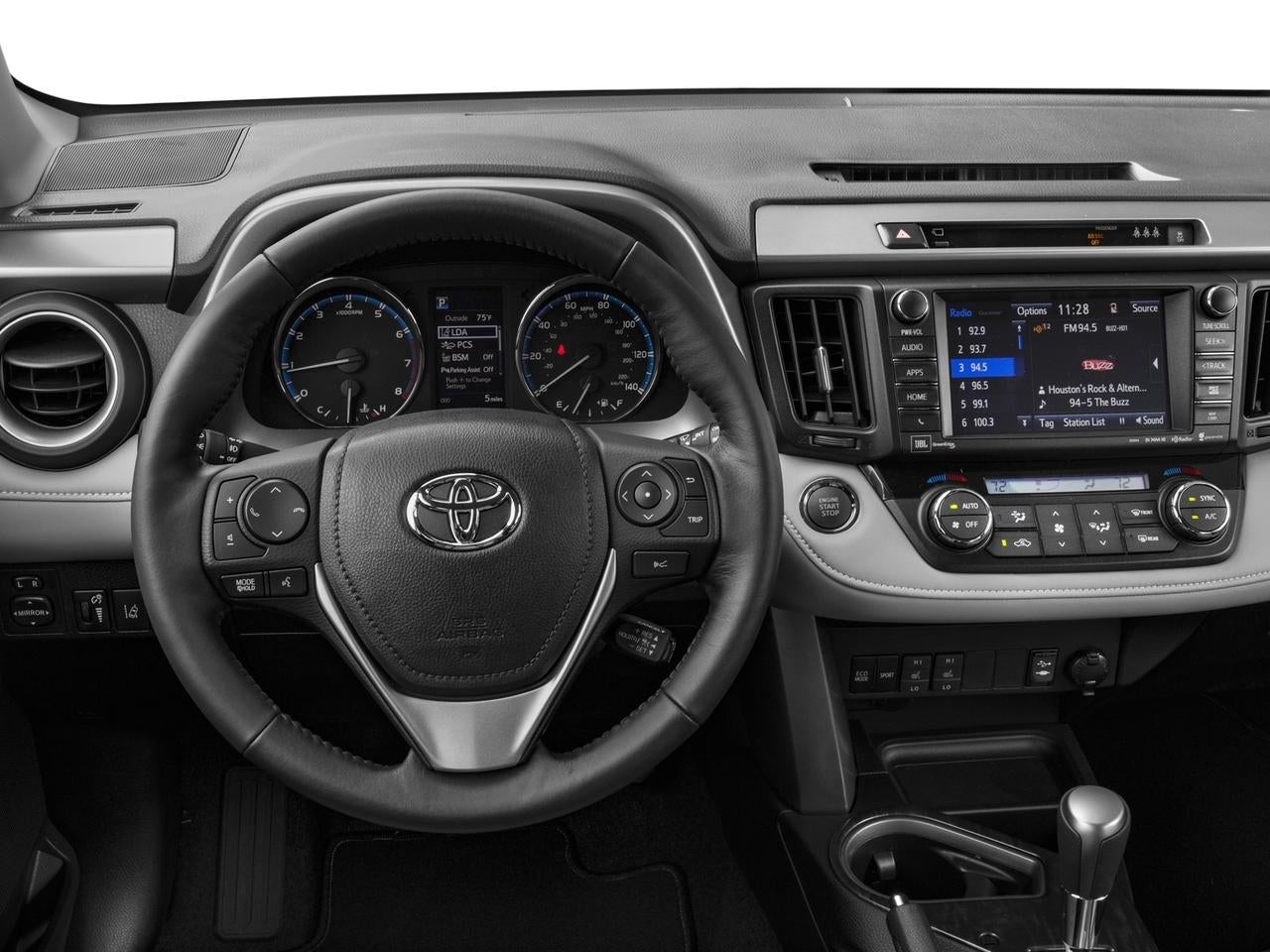 2017 Toyota RAV4 Platinum FWD (Natl)