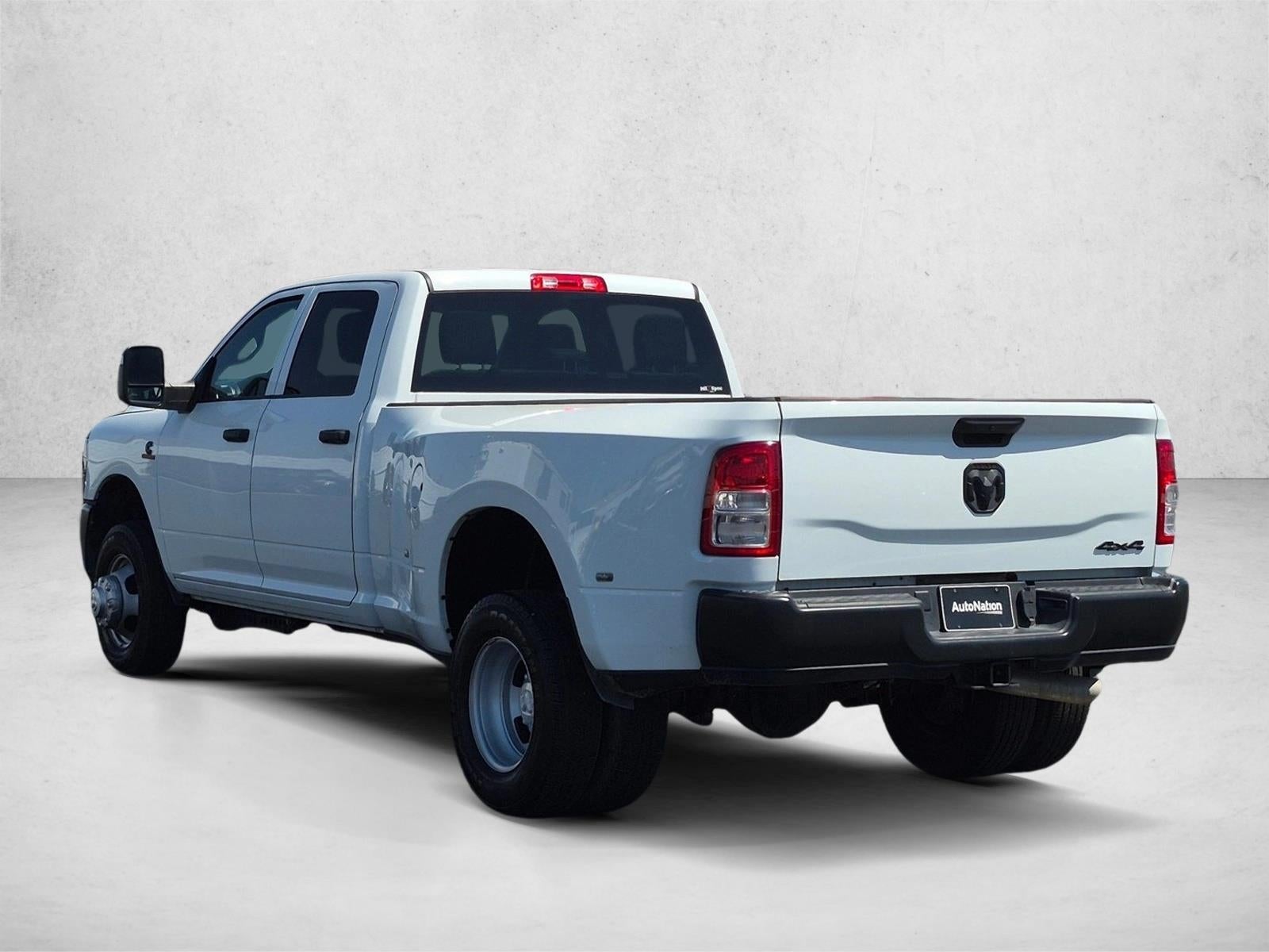 2024 RAM 3500 Tradesman 4x4 Crew Cab 8' Box