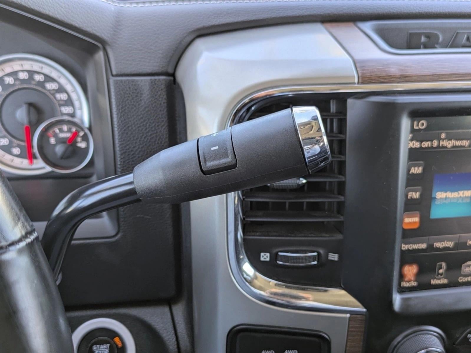 2015 RAM 2500 4WD Crew Cab 8 Ft Box Laramie