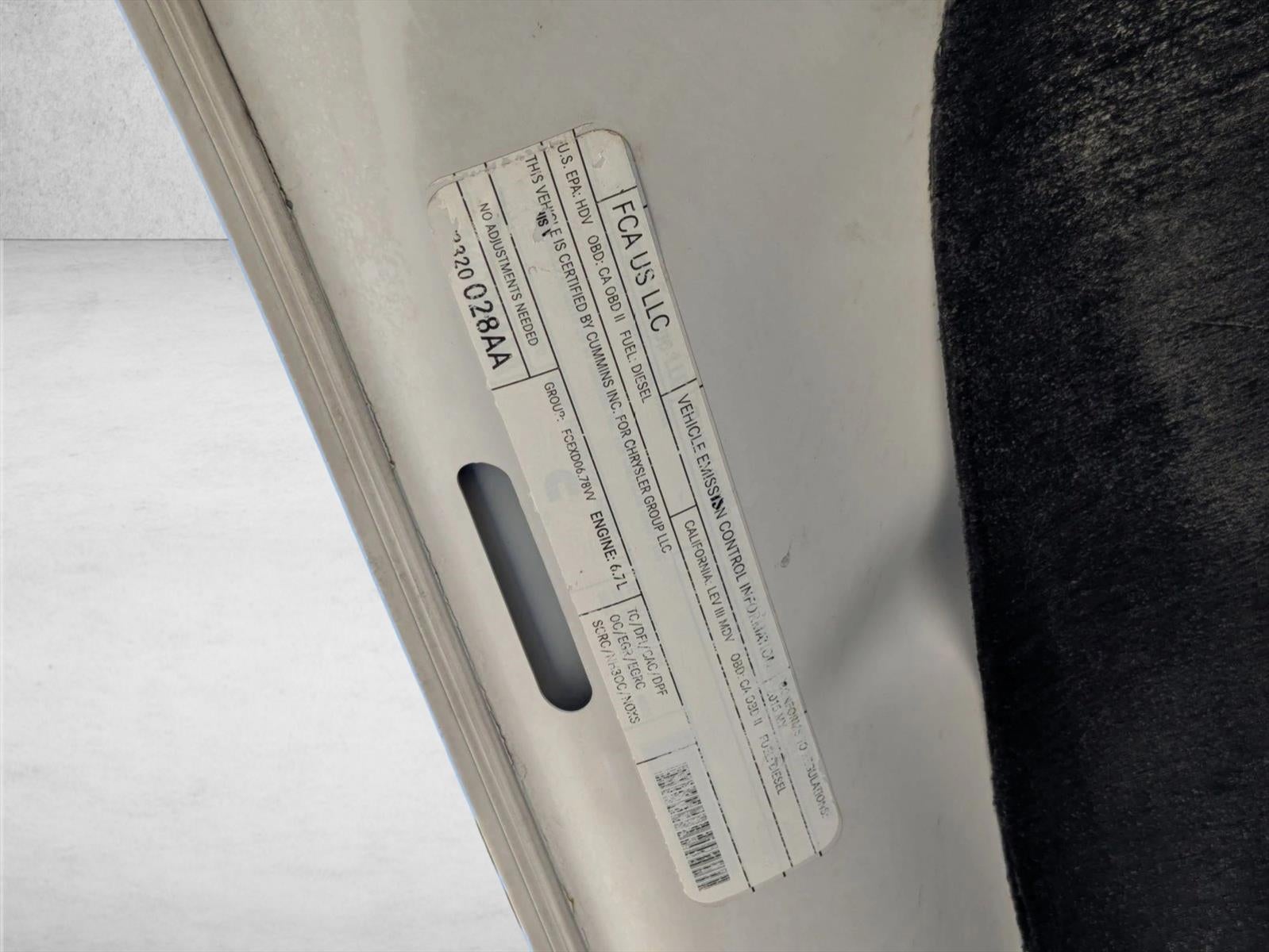 2015 RAM 2500 4WD Crew Cab 8 Ft Box Laramie