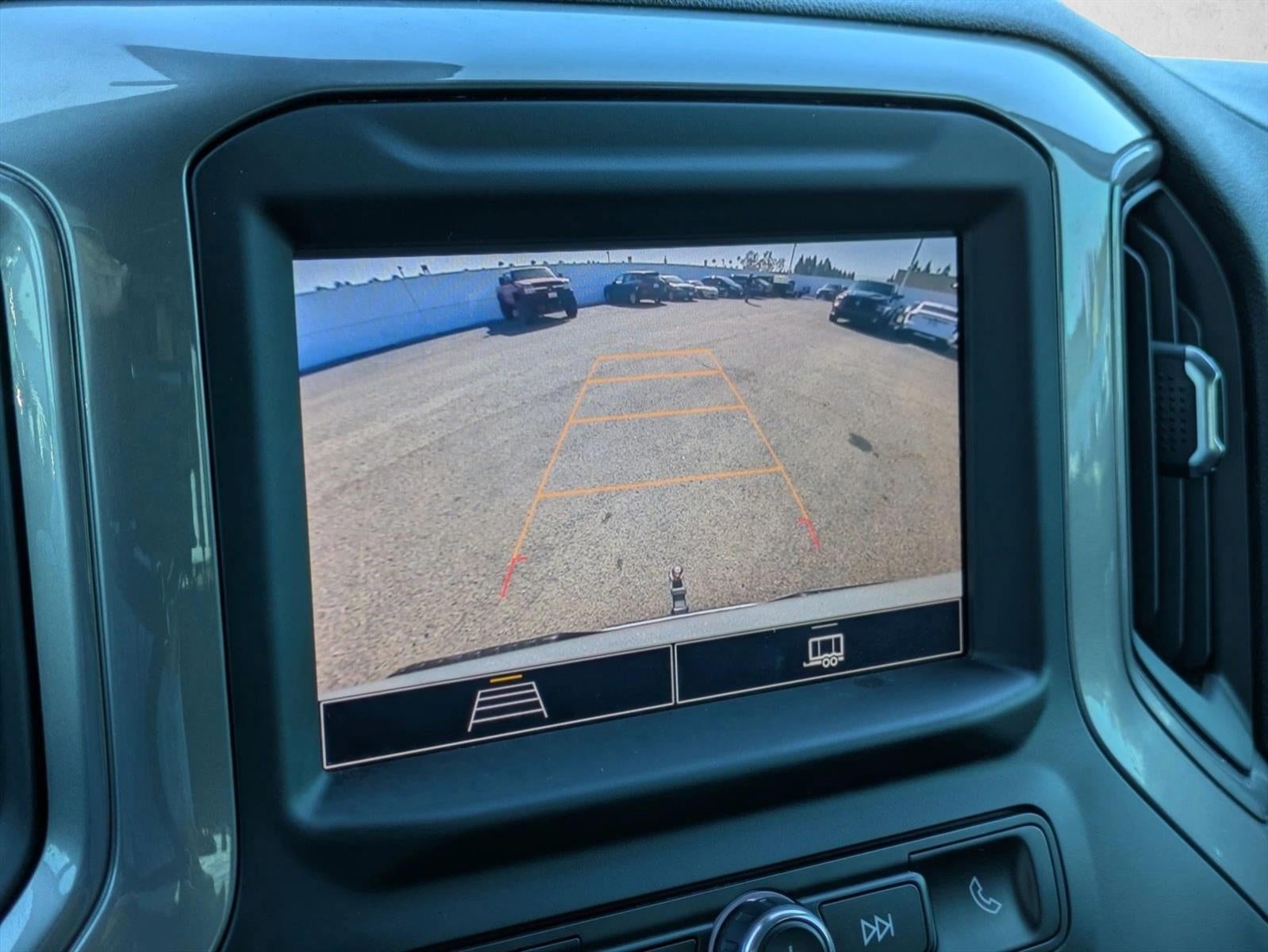 2022 Chevrolet Silverado 1500 Crew Cab Short Box 4-Wheel Drive Custom