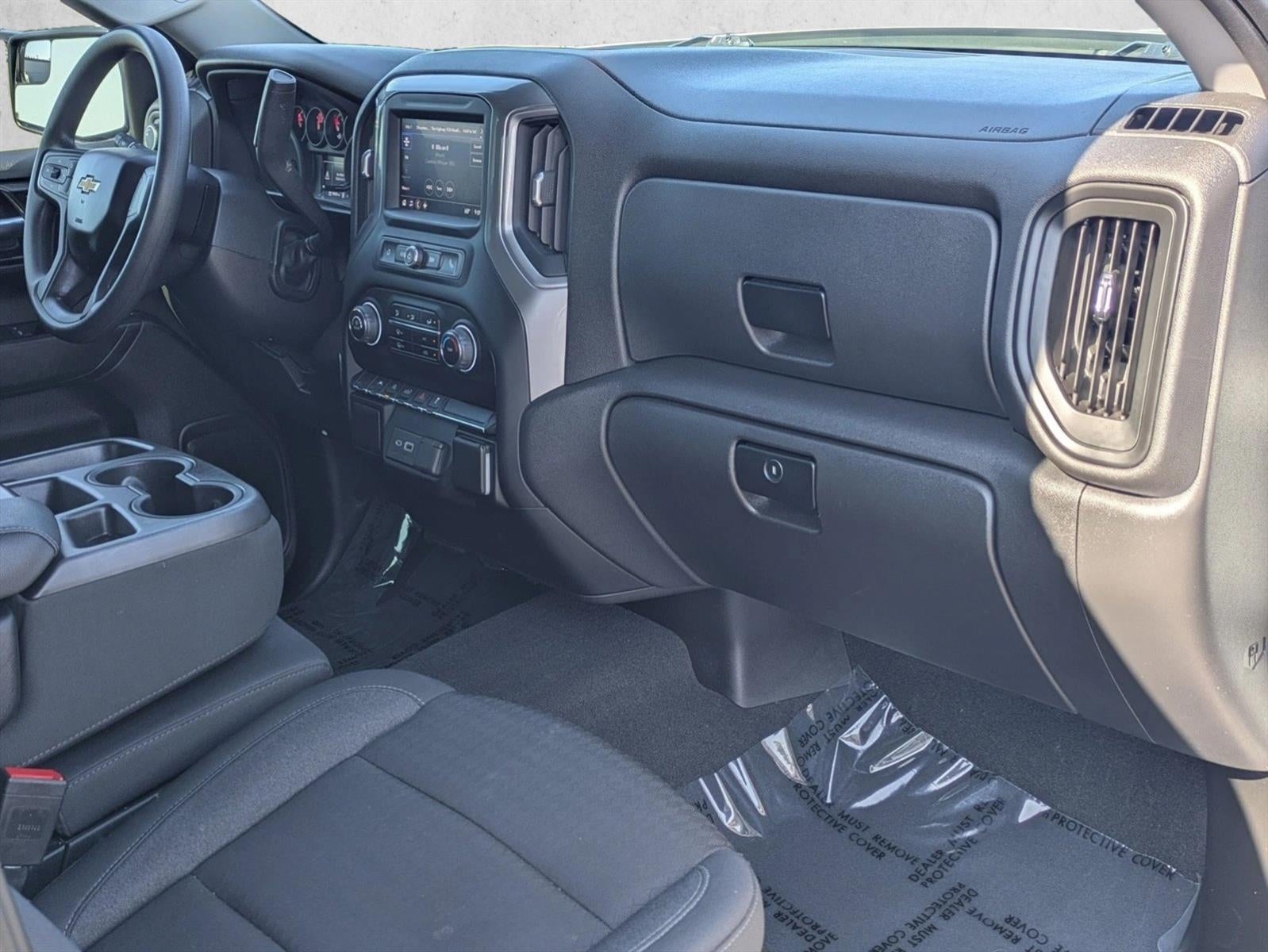 2022 Chevrolet Silverado 1500 Crew Cab Short Box 4-Wheel Drive Custom