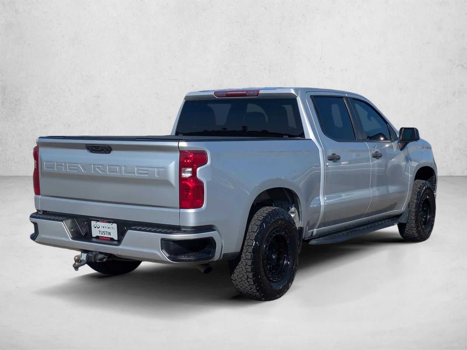 2022 Chevrolet Silverado 1500 Crew Cab Short Box 4-Wheel Drive Custom