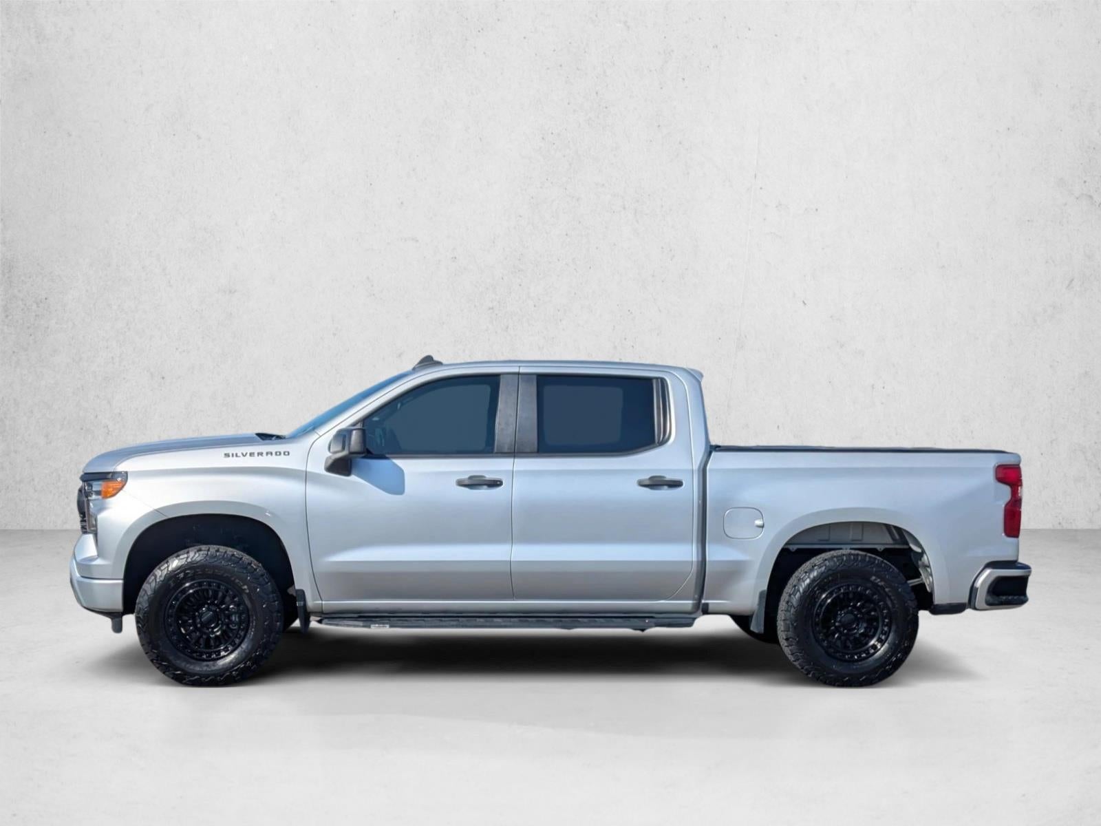2022 Chevrolet Silverado 1500 Crew Cab Short Box 4-Wheel Drive Custom