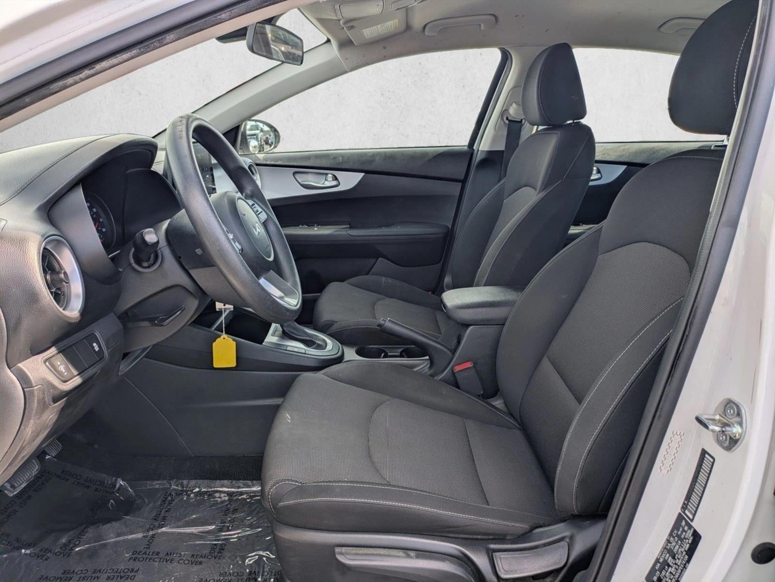 2023 Kia Forte LXS IVT