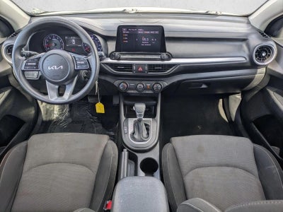 2023 Kia Forte LXS IVT