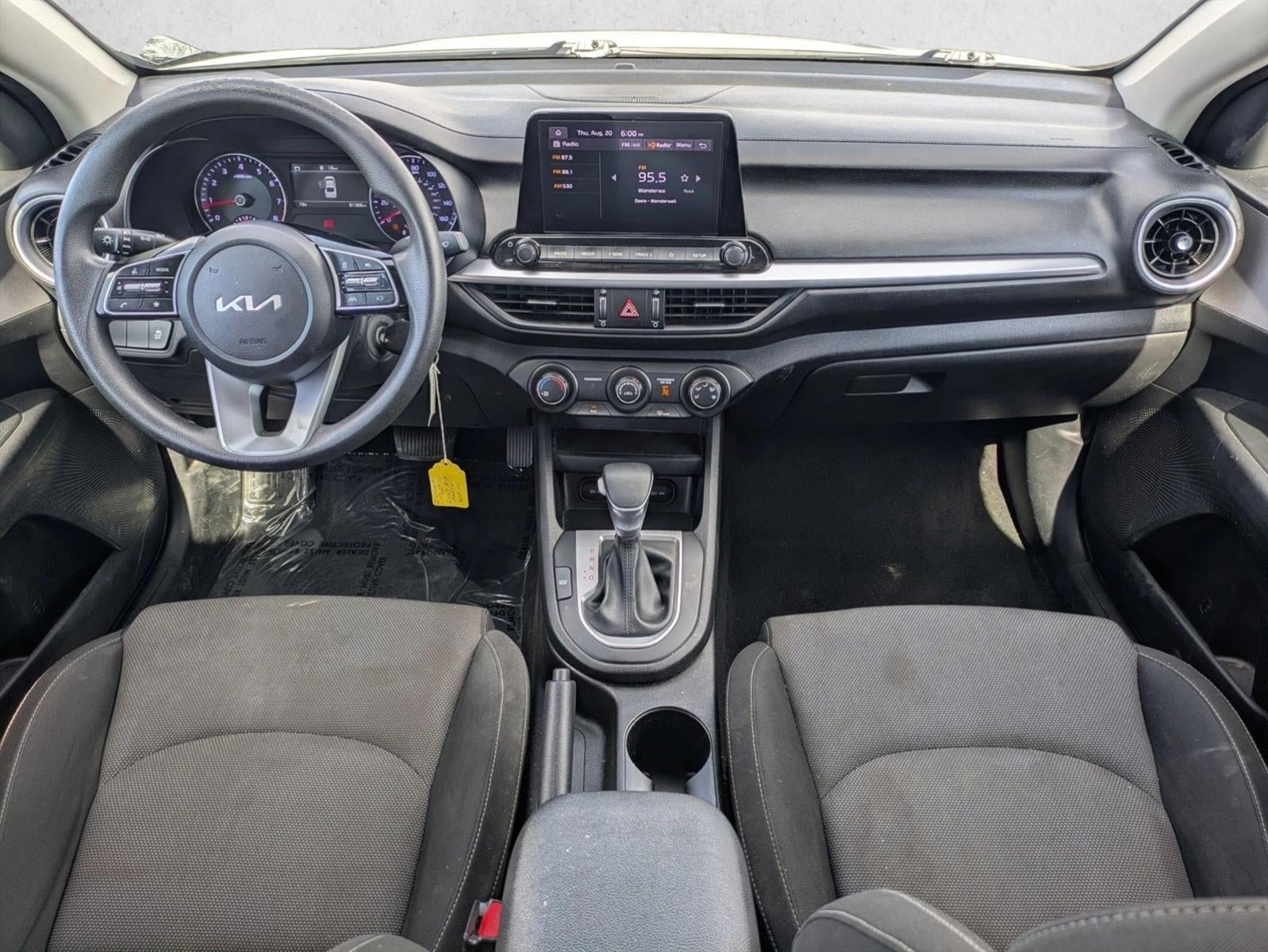 2023 Kia Forte LXS IVT