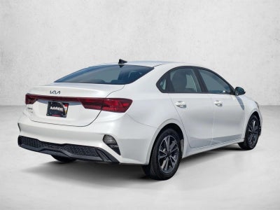 2023 Kia Forte LXS IVT