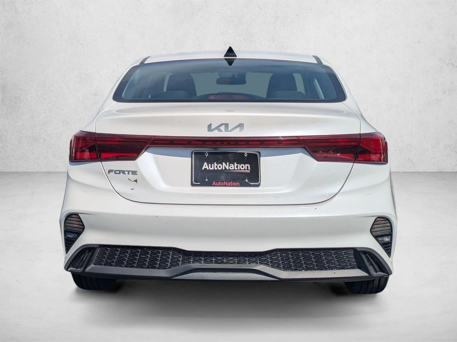 2023 Kia Forte LXS IVT