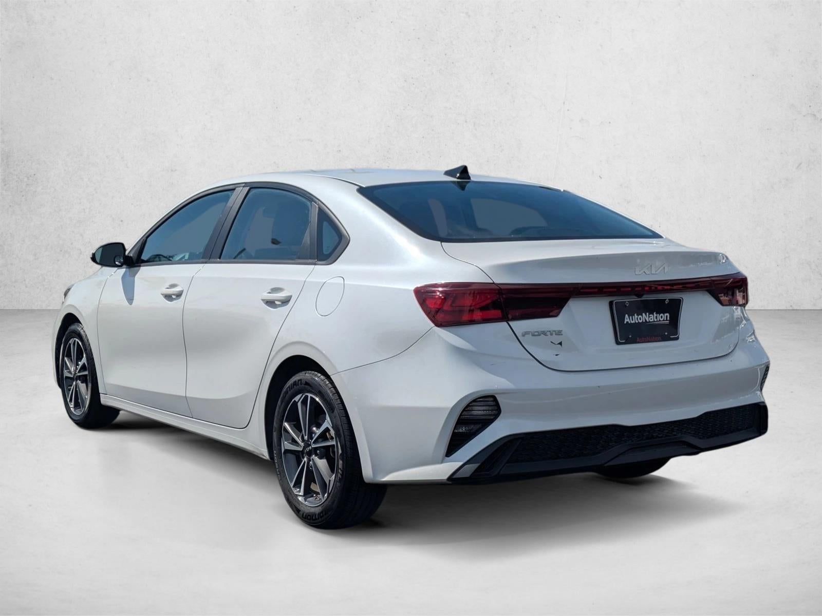 2023 Kia Forte LXS IVT