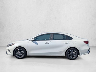 2023 Kia Forte LXS IVT