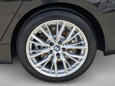 2023 BMW 330i Sedan