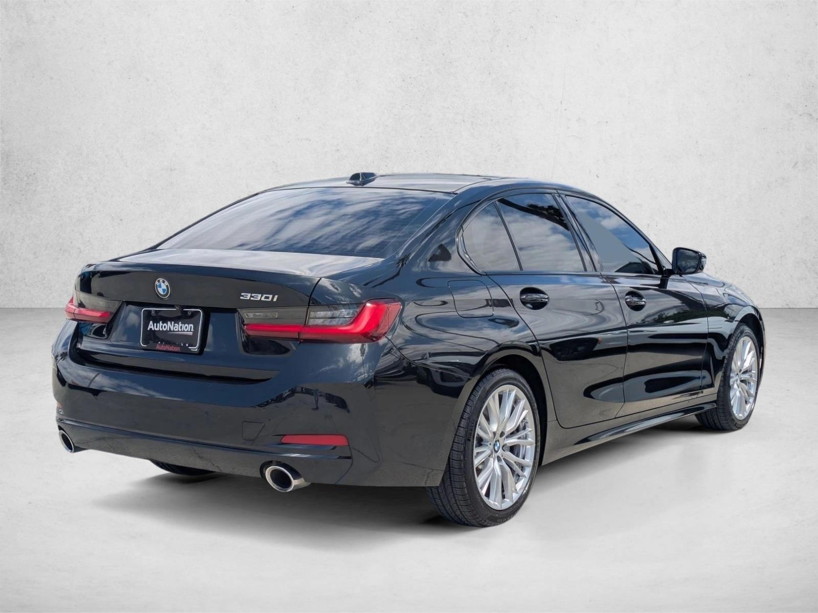 2023 BMW 330i Sedan