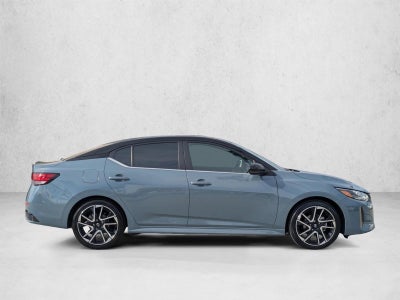2025 Nissan Sentra SR CVT