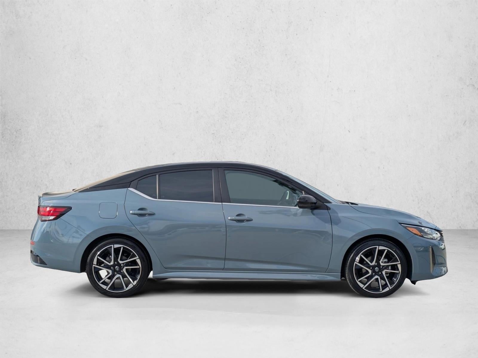 2025 Nissan Sentra SR CVT