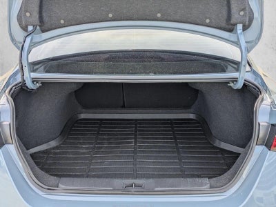 2025 Nissan Sentra SR CVT