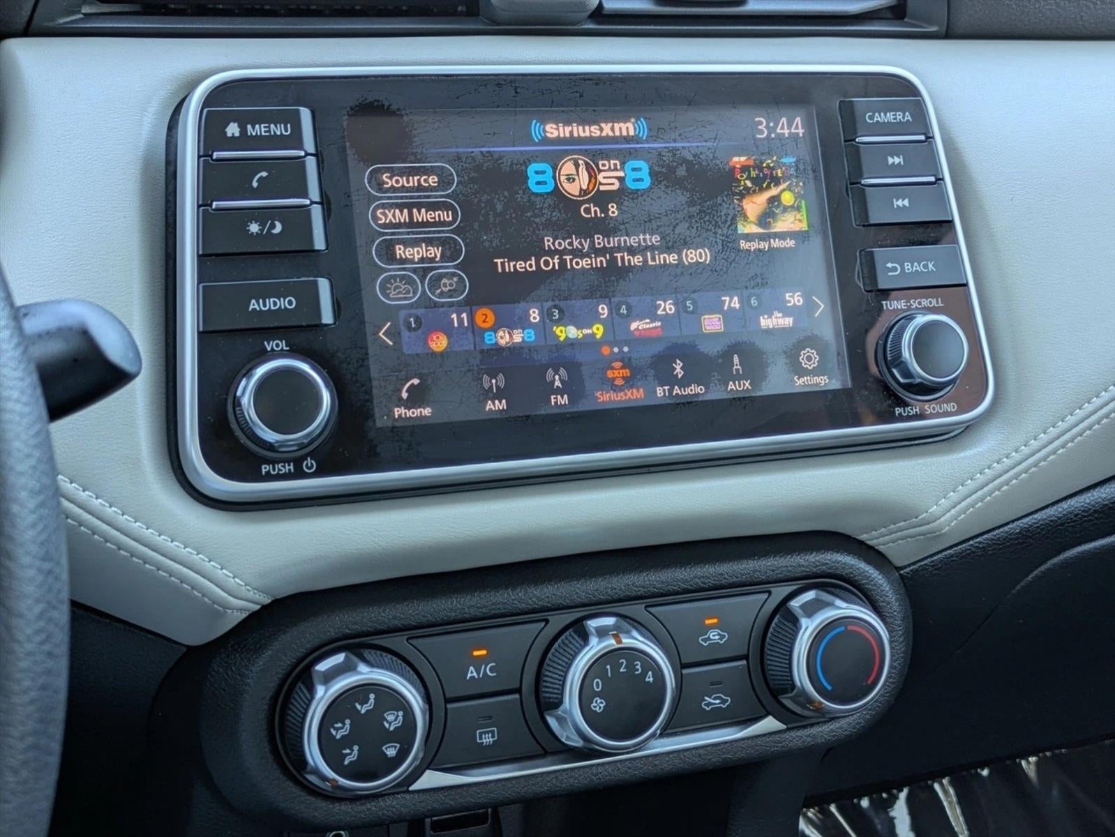 2020 Nissan Versa SV CVT