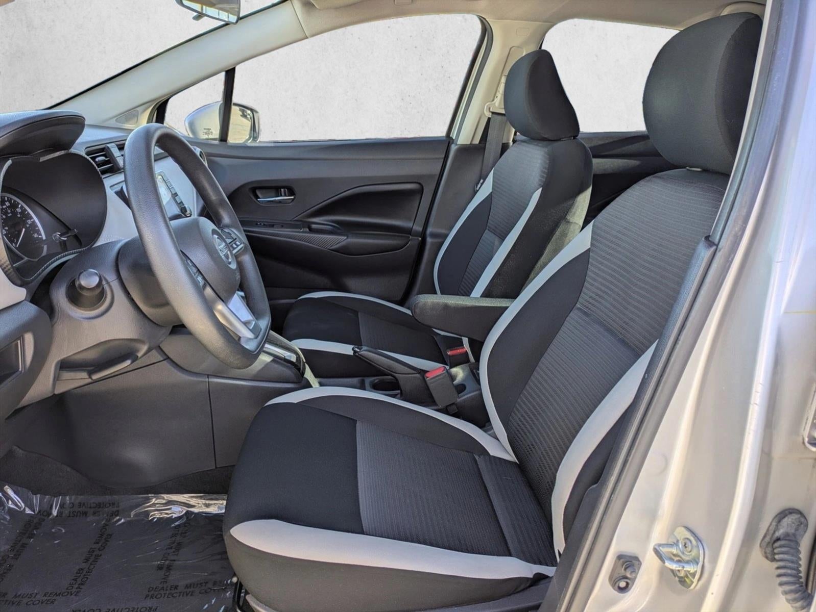 2020 Nissan Versa SV CVT