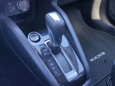 2020 Nissan Kicks S FWD