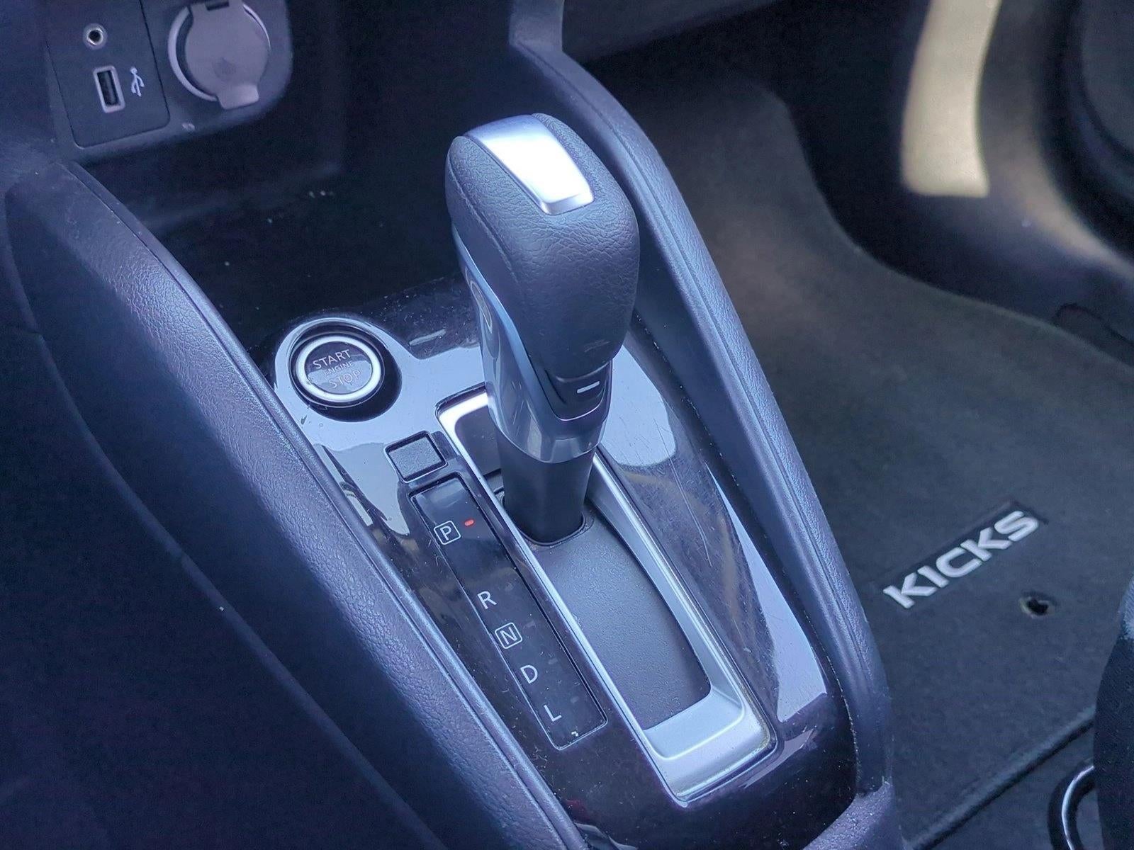2020 Nissan Kicks S FWD