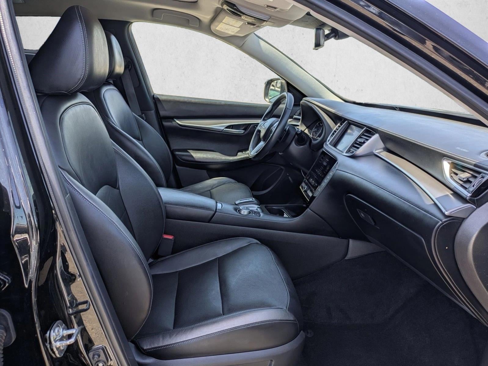 2023 INFINITI QX50 LUXE FWD