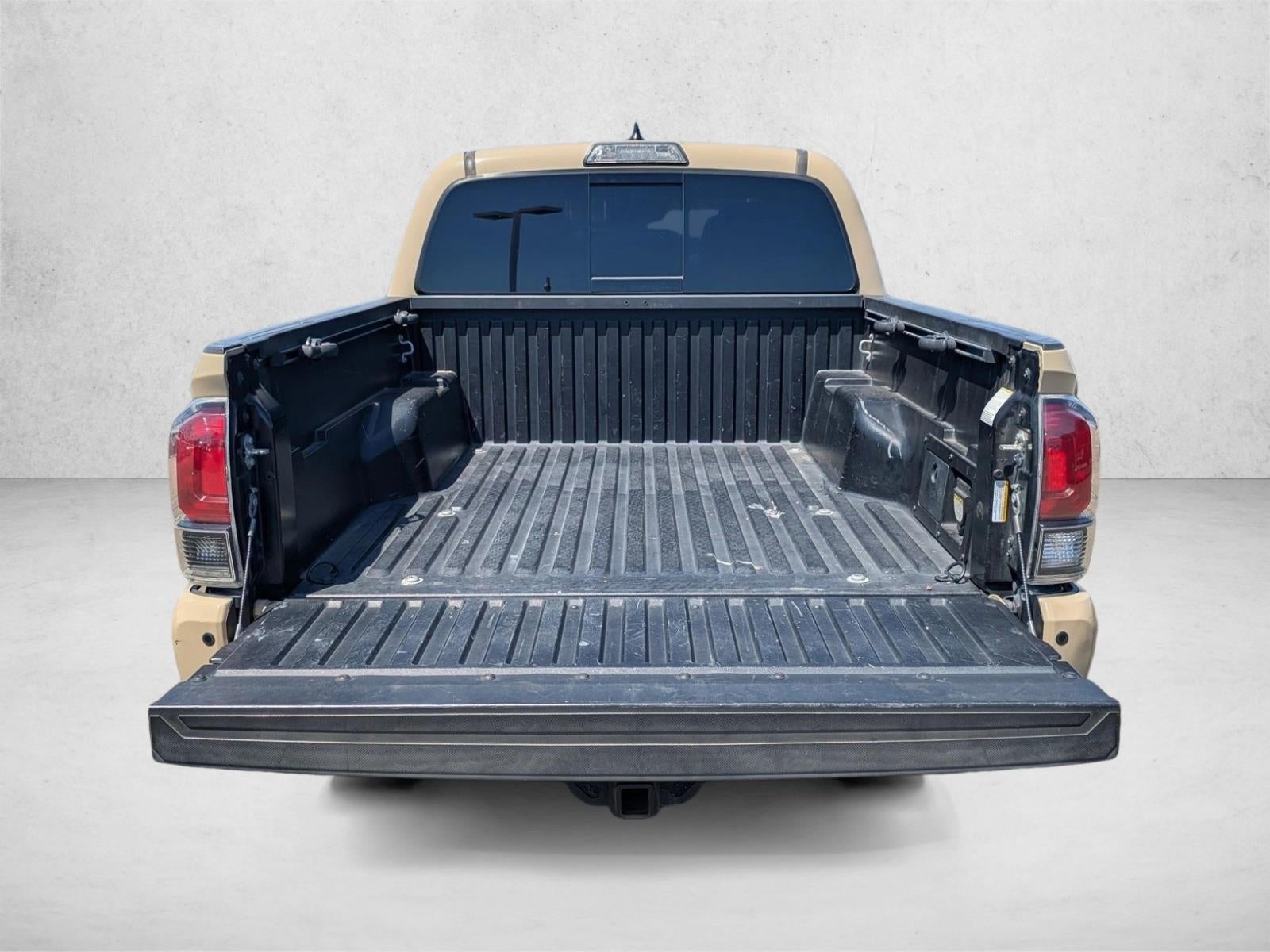 2019 Toyota Tacoma 2WD 2WD TRD Off Road Double Cab 5' Bed V6 AT (Natl)