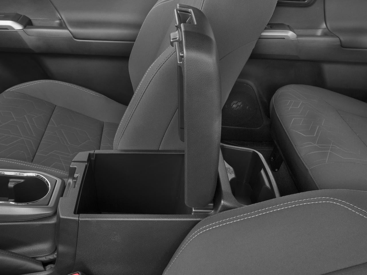 2018 Toyota Tacoma TRD Sport Double Cab 5' Bed V6 4x2 AT (Natl)