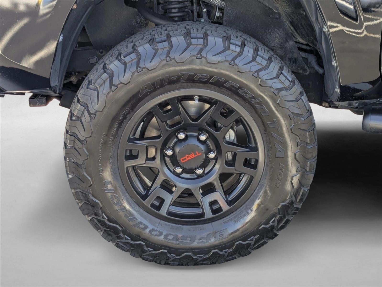 2018 Toyota Tacoma SR5 Double Cab 6' Bed V6 4x4 AT (Natl)