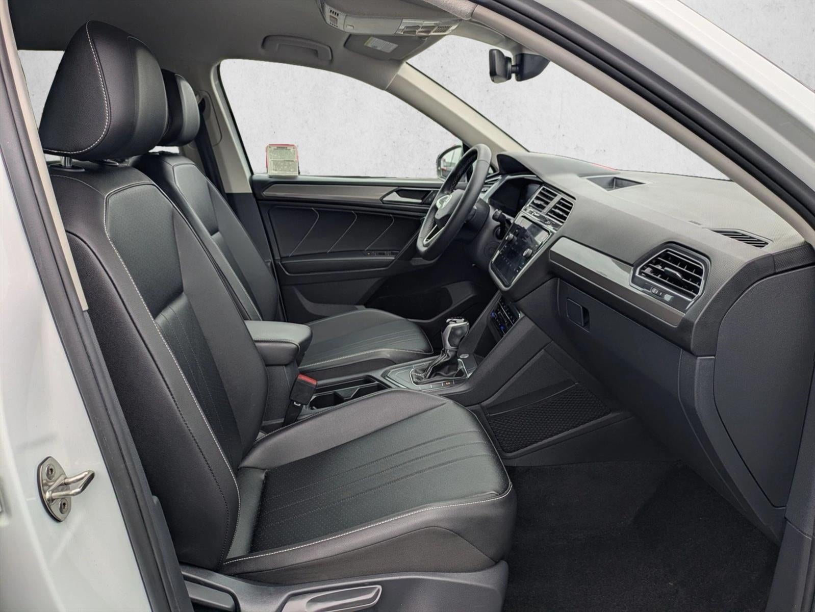 2022 Volkswagen Tiguan 2.0T SE FWD