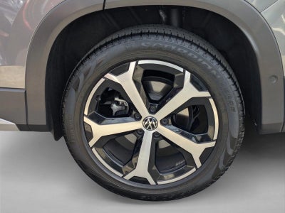 2025 Volkswagen Tiguan 2.0T SE FWD