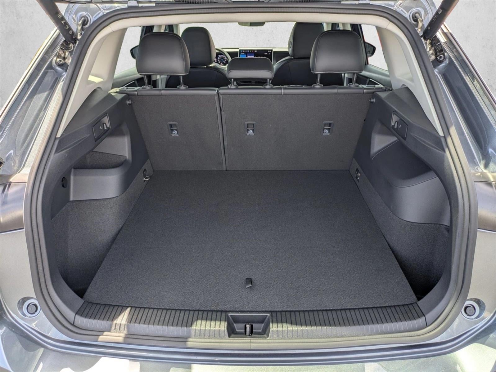 2025 Volkswagen Tiguan 2.0T SE FWD