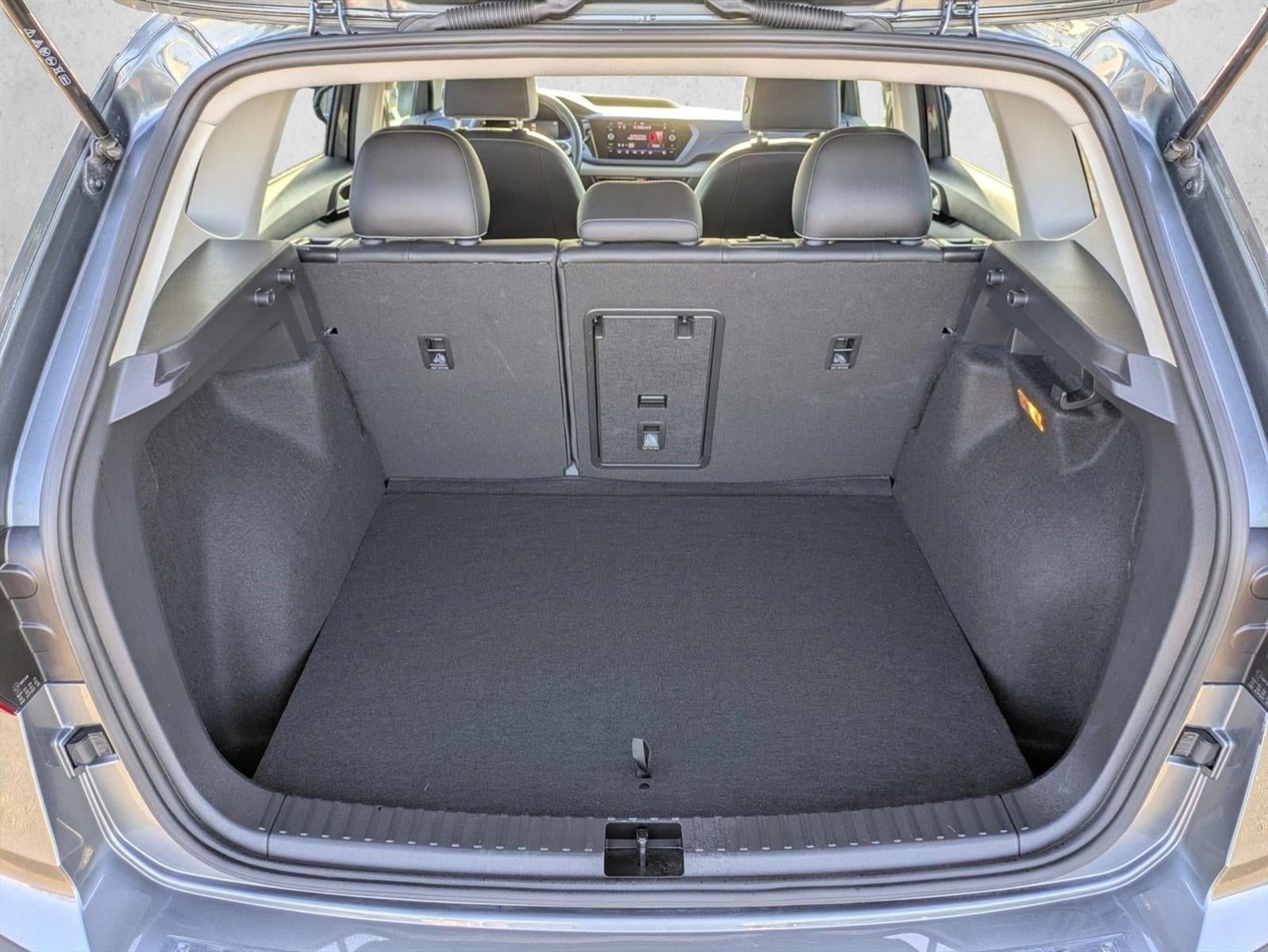 2022 Volkswagen Taos SE 4MOTION