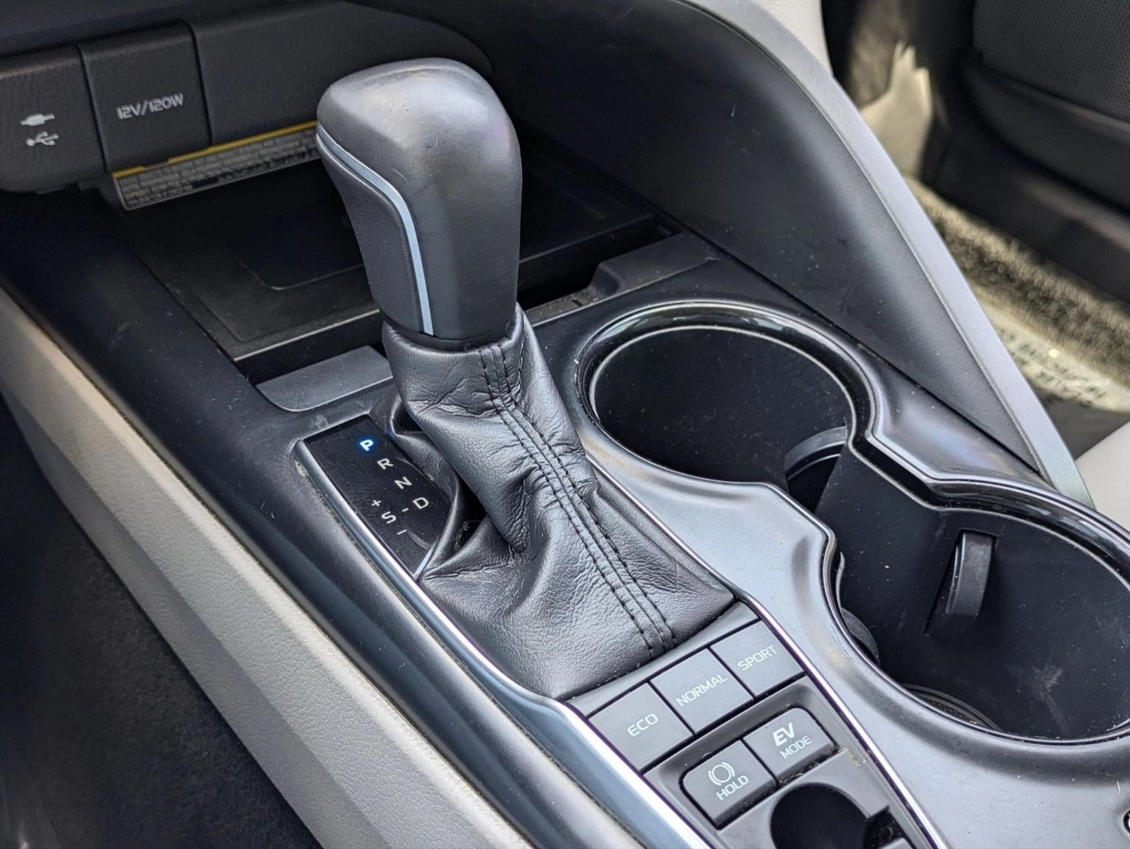 2019 Toyota Camry Hybrid SE CVT (Natl)