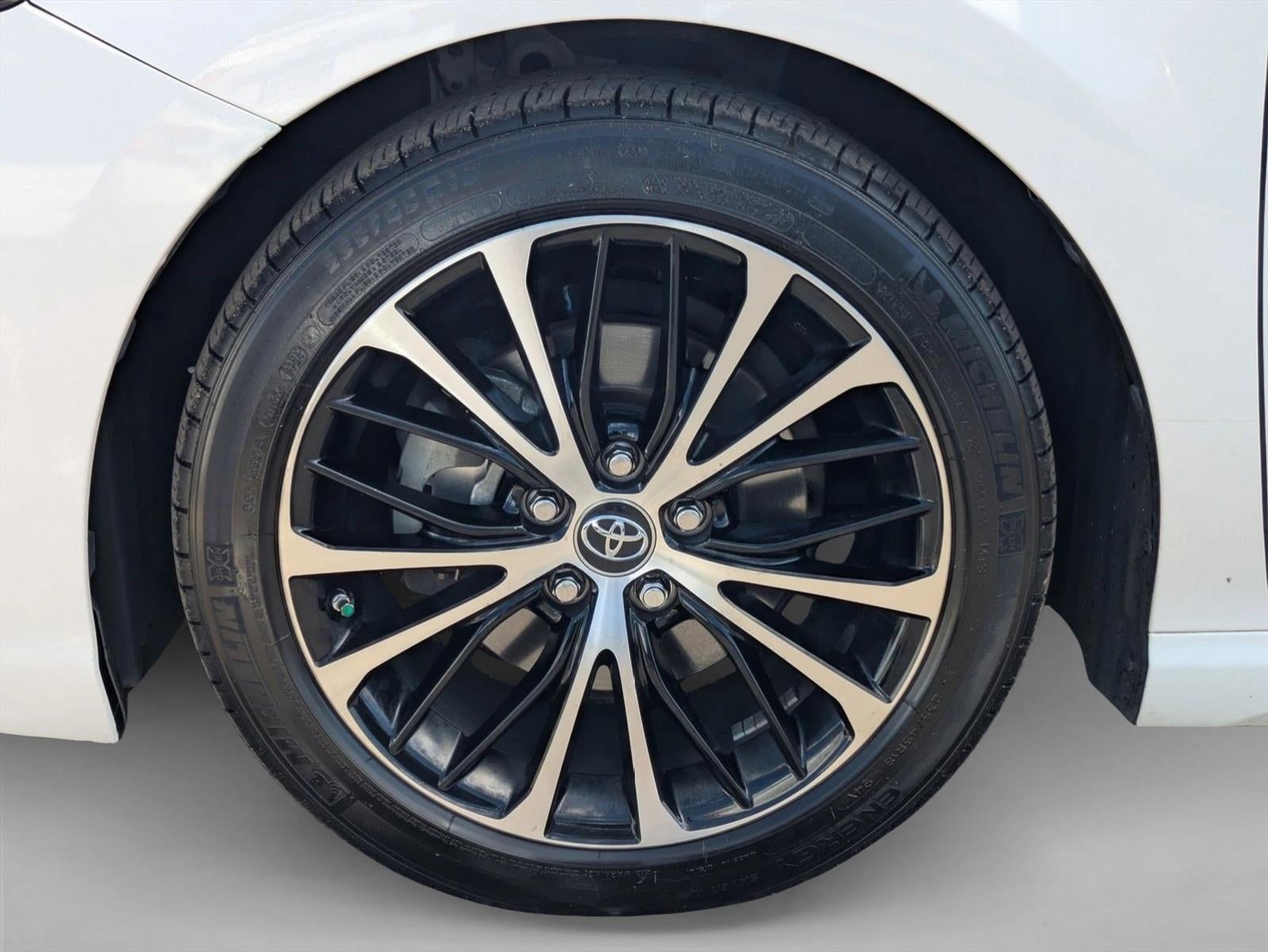 2019 Toyota Camry Hybrid SE CVT (Natl)