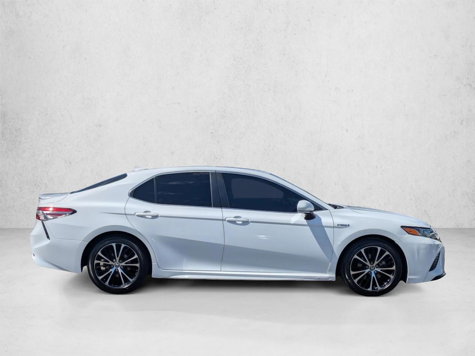 2019 Toyota Camry Hybrid SE CVT (Natl)