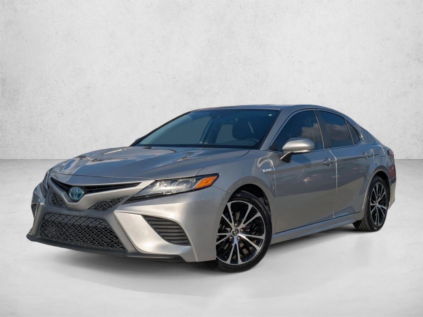 2019 Toyota Camry Hybrid SE CVT (Natl)