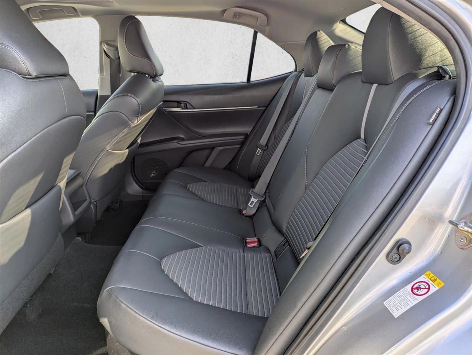 2019 Toyota Camry Hybrid SE CVT (Natl)