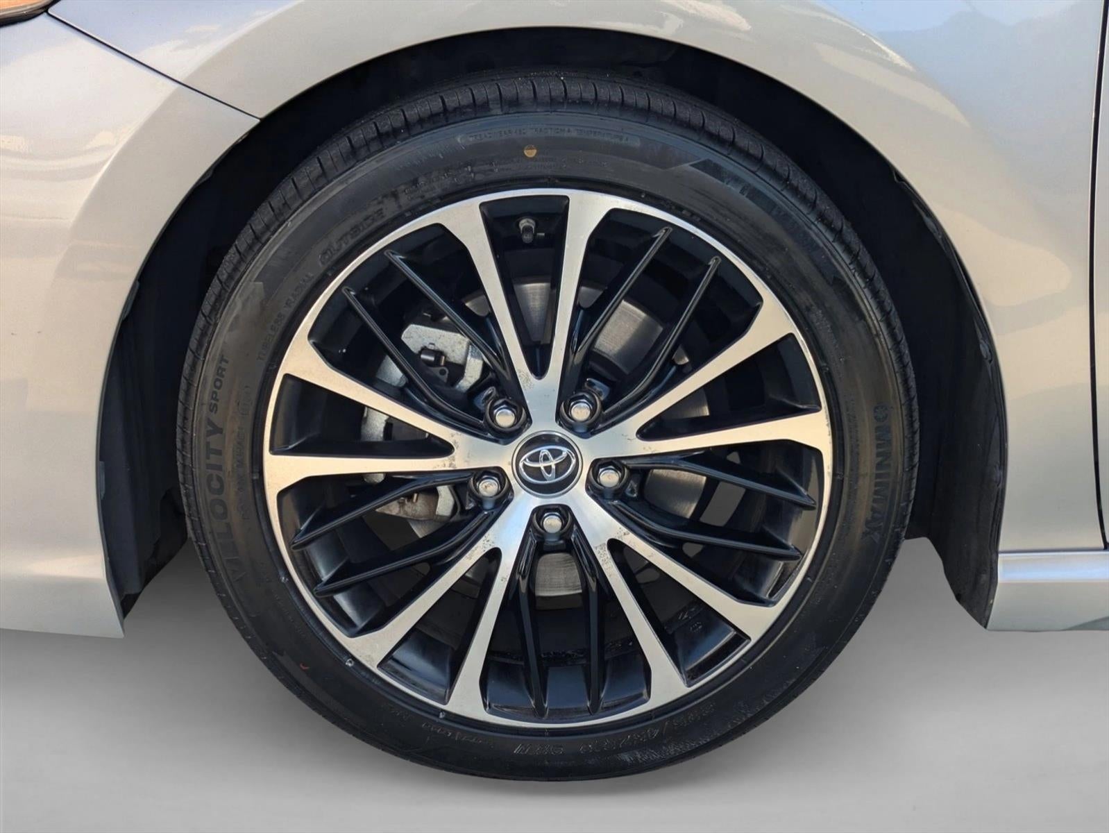 2019 Toyota Camry Hybrid SE CVT (Natl)