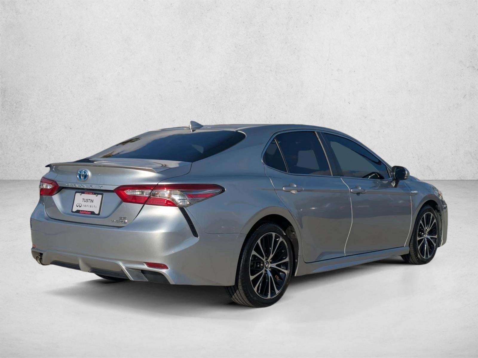 2019 Toyota Camry Hybrid SE CVT (Natl)