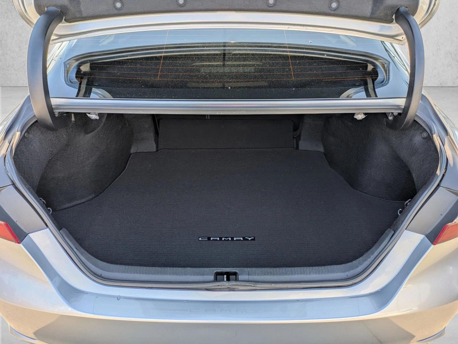 2019 Toyota Camry Hybrid SE CVT (Natl)