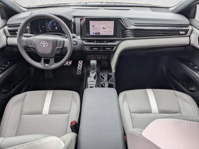 2025 Toyota Camry SE (Natl)