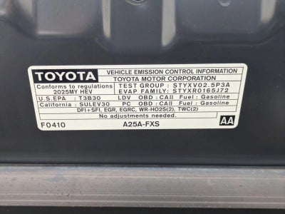 2025 Toyota Camry SE (Natl)