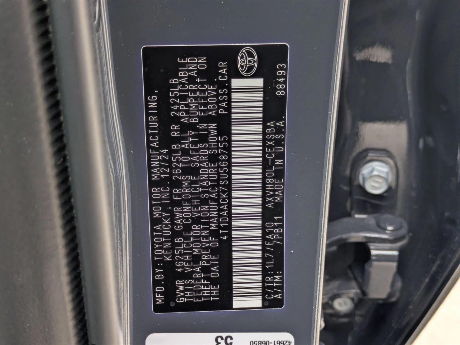 2025 Toyota Camry SE (Natl)