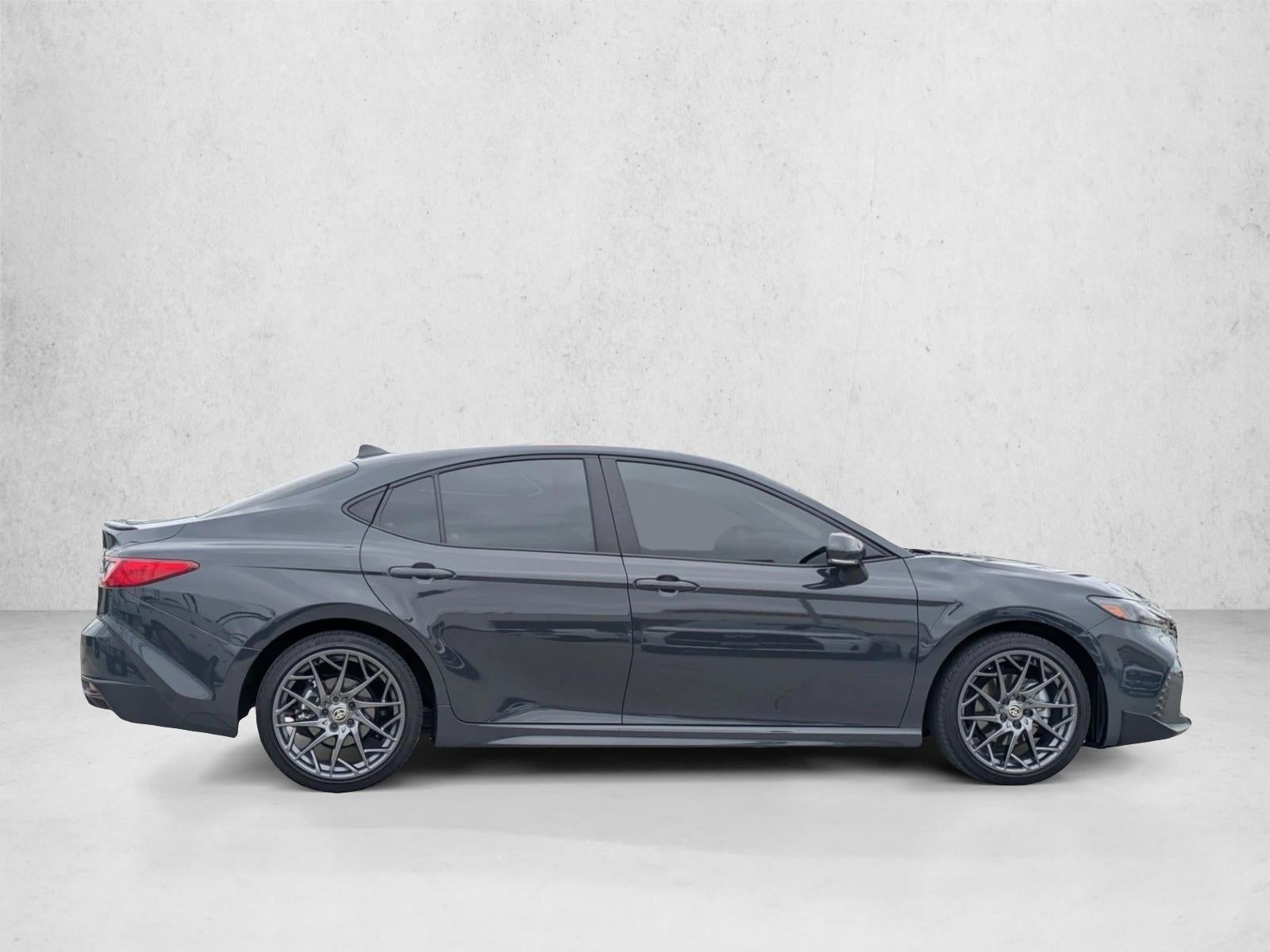 2025 Toyota Camry SE (Natl)