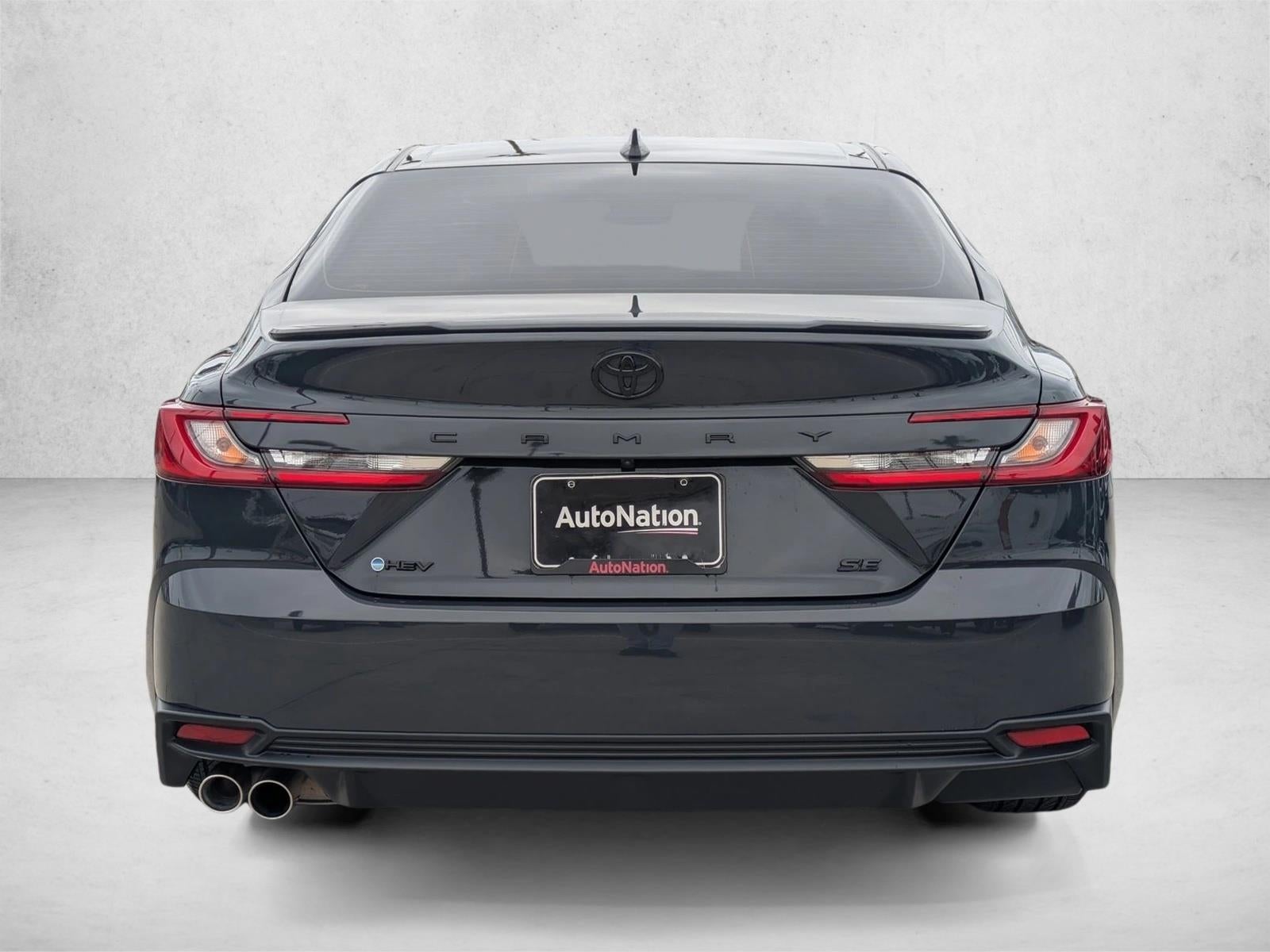 2025 Toyota Camry SE (Natl)