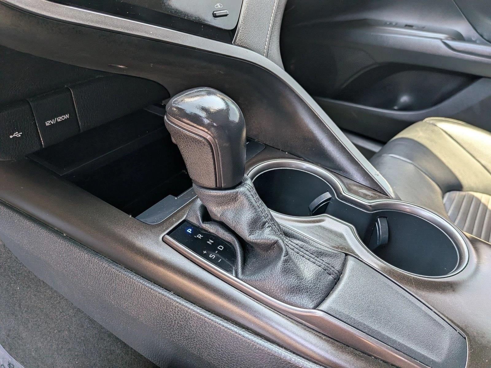 2021 Toyota Camry SE Auto (SE)