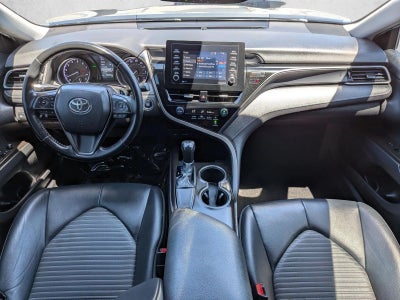 2021 Toyota Camry SE Auto (SE)