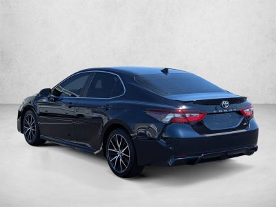 2021 Toyota Camry SE Auto (SE)